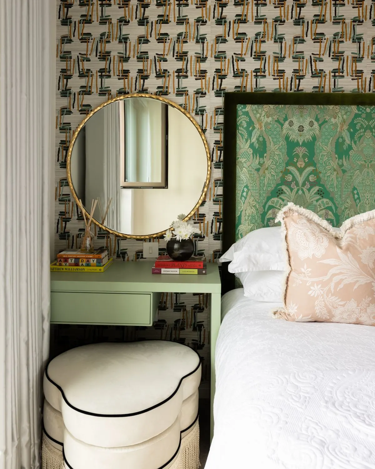 Furnishing on dubai properties