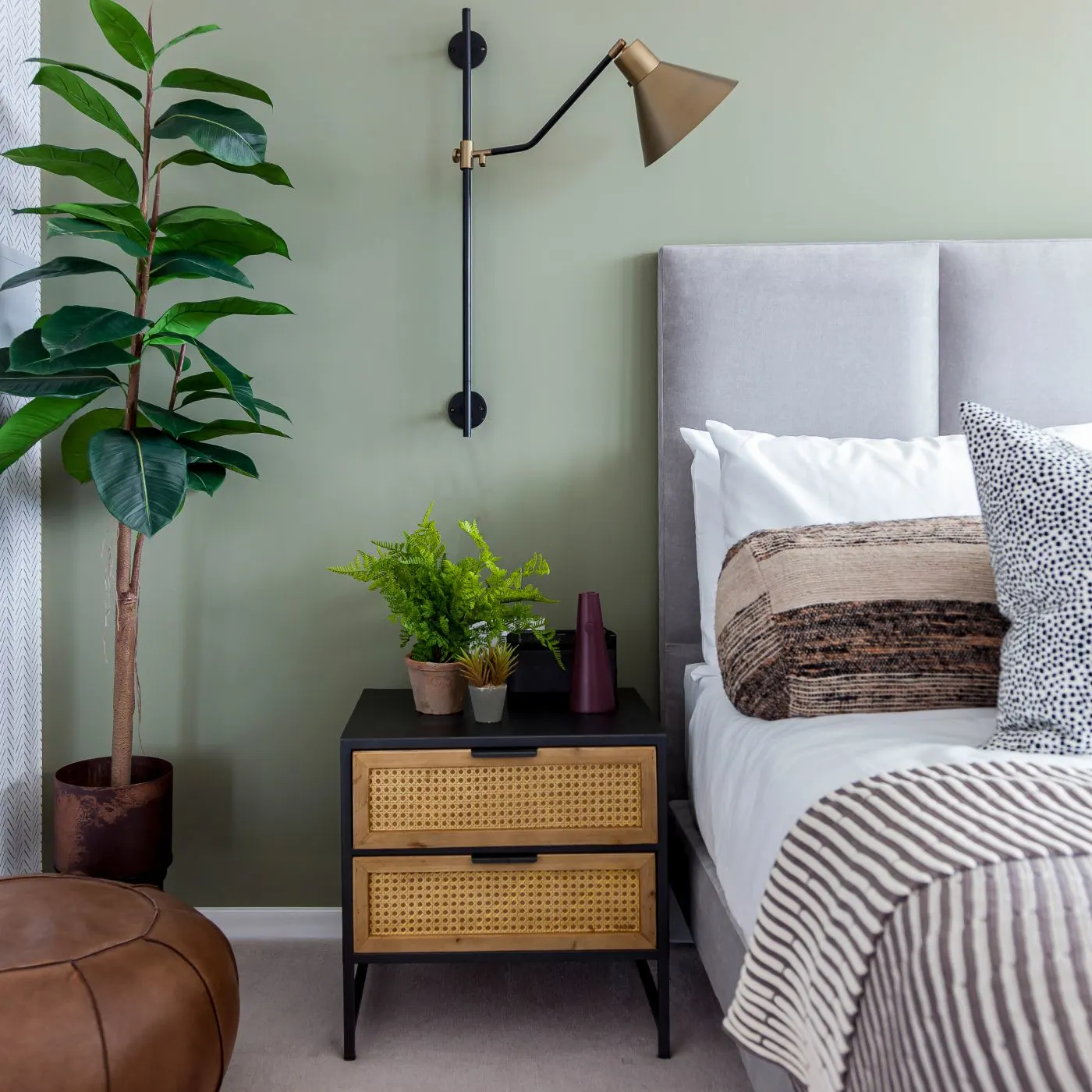 Furnished room
